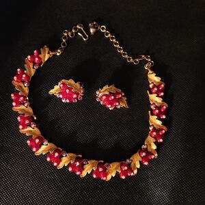 Vintage B.S.K Elegant Gold and Red Leaf Necklace Set